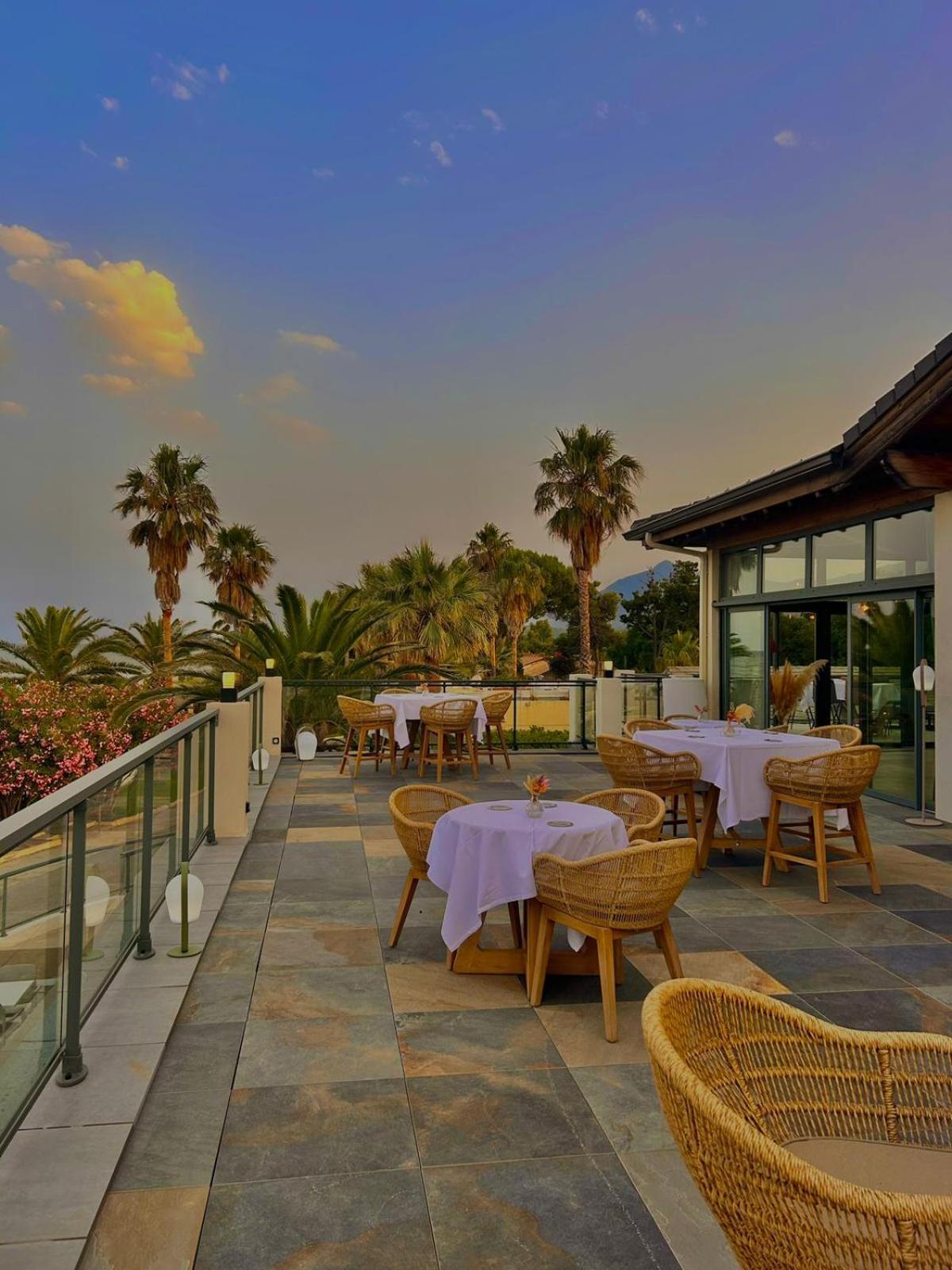 Hotel & Restaurant San Pellegrino Folelli Kültér fotó